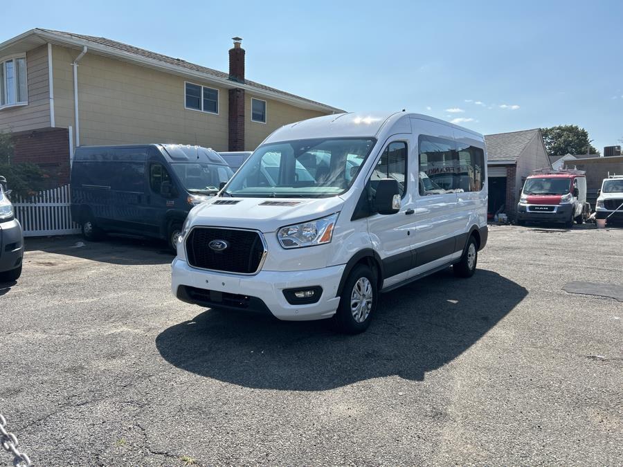 2022 Ford Transit Passenger Van XLT's photo