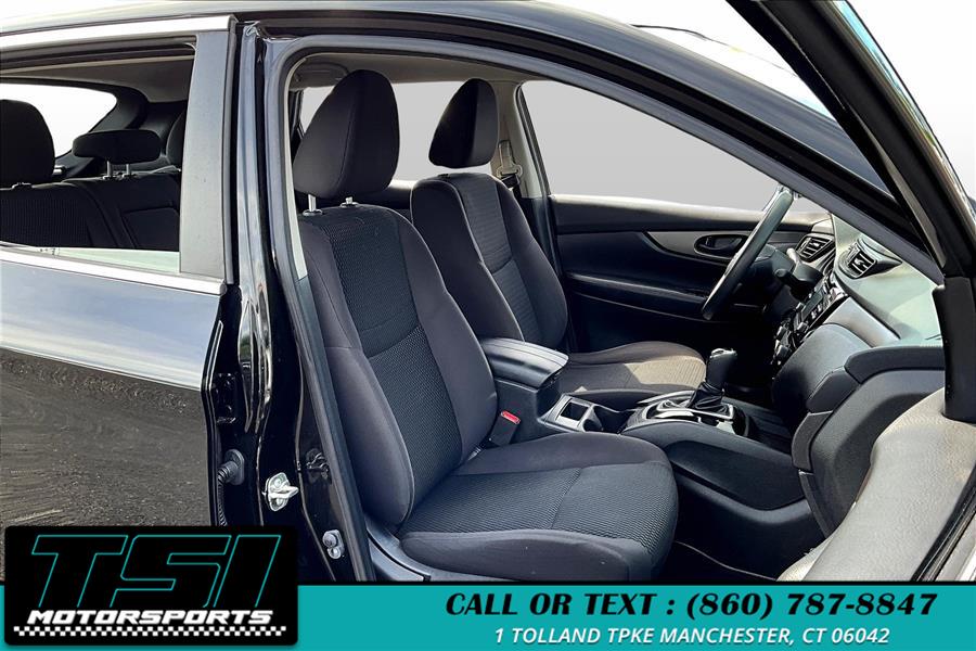 2018 Nissan Rogue Sport S photo 4