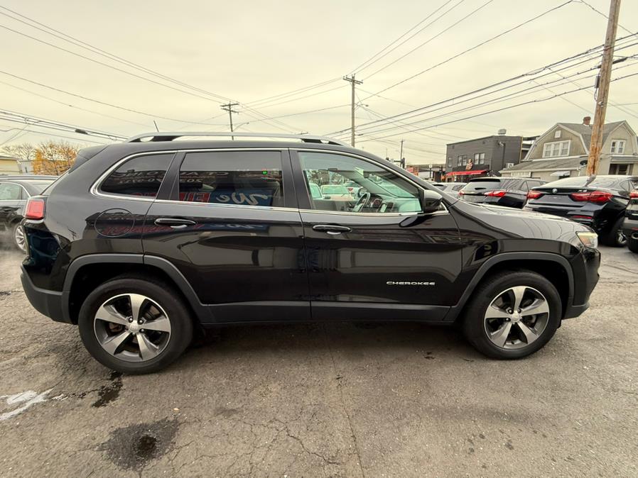 2019 Jeep Cherokee Limited photo 2