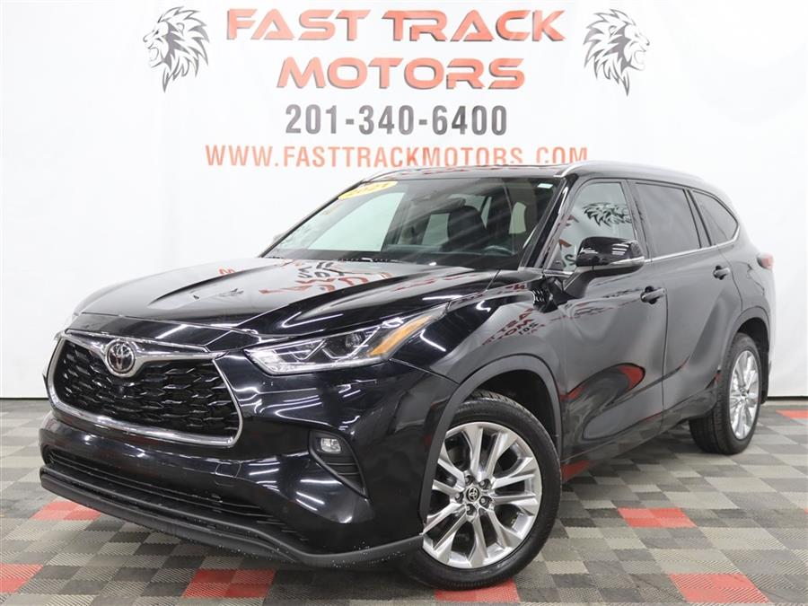 Used 2021 Toyota Highlander in Paterson, New Jersey | Fast Track Motors. Paterson, New Jersey