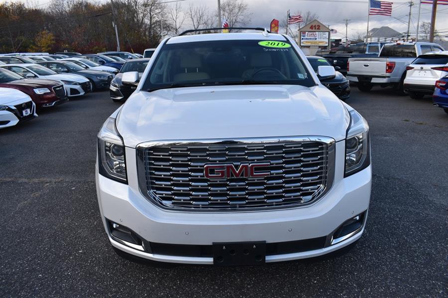 2019 Gmc Yukon Denali photo 2