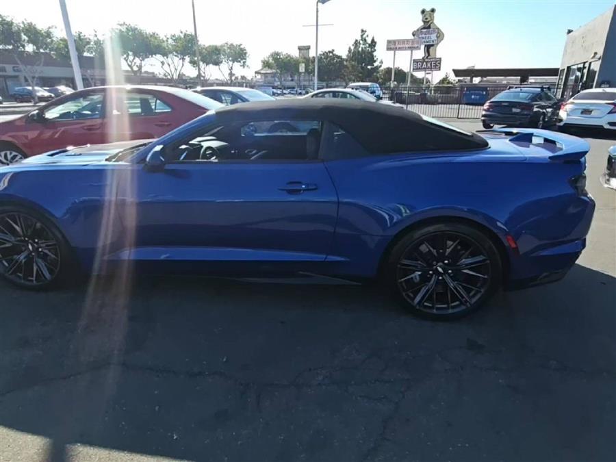 2019 Chevrolet Camaro ZL1 photo 2