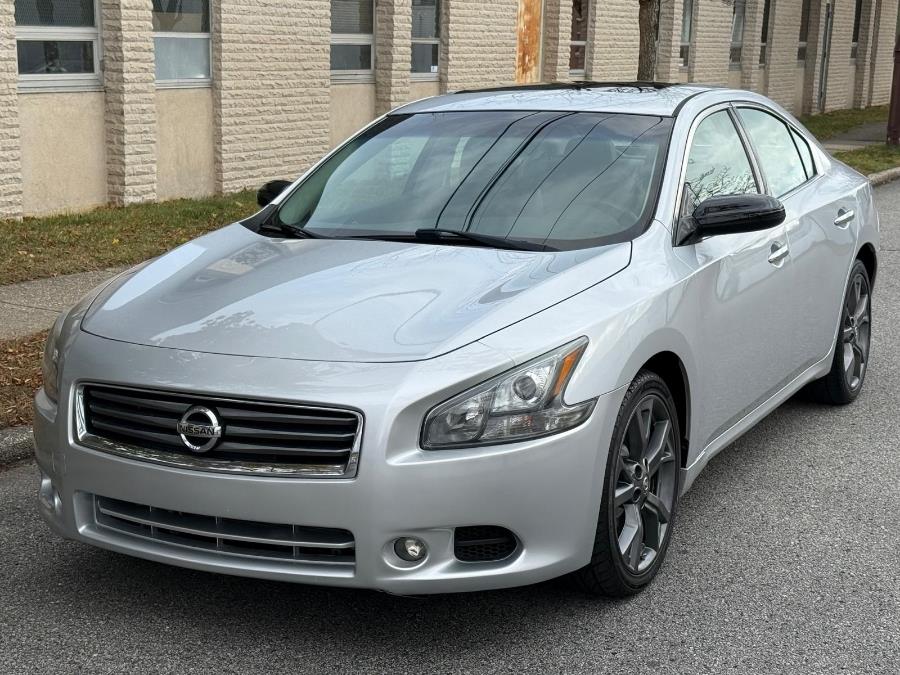 2014 Nissan Maxima SV's photo