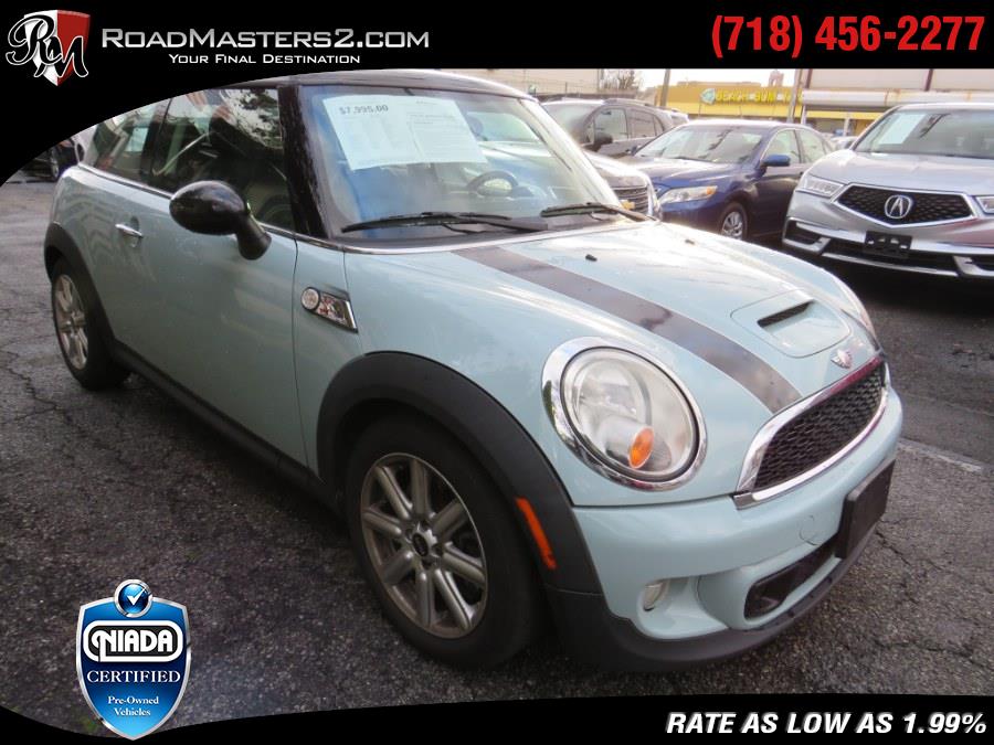 Used 2011 MINI Cooper Hardtop in Middle Village, New York | Road Masters II INC. Middle Village, New York