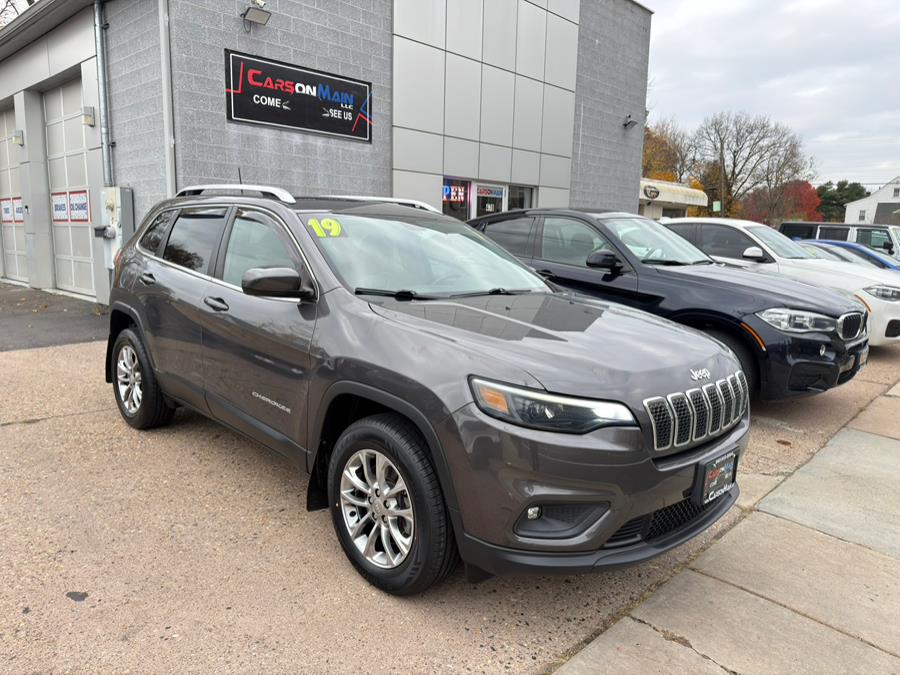 2019 Jeep Cherokee Latitude Plus 4x4, available for sale in Manchester, Connecticut | Carsonmain LLC. Manchester, Connecticut