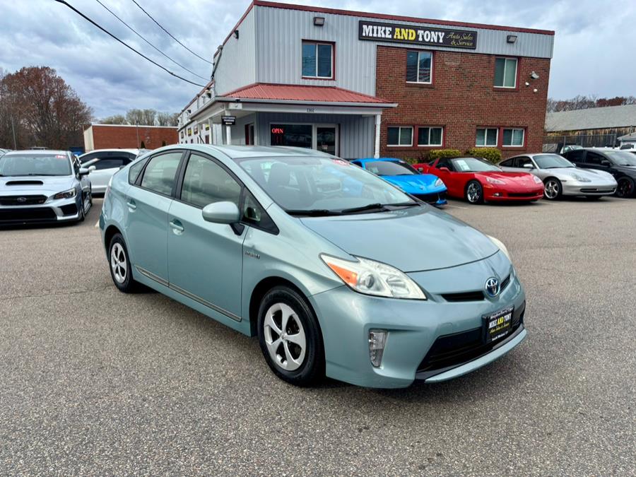 2012 Toyota Prius One photo 3