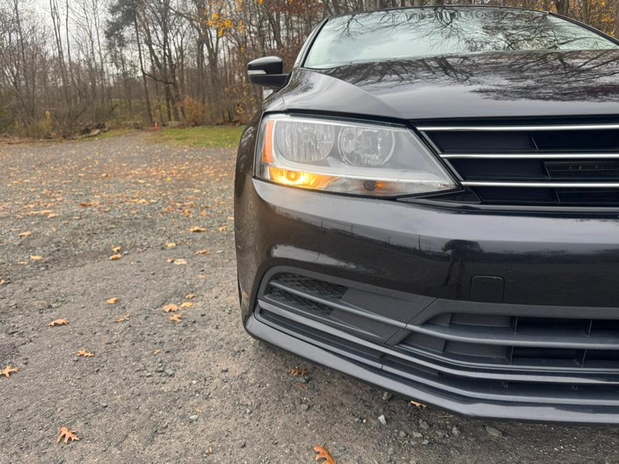 2015 Volkswagen Jetta 1.8T SE photo 2