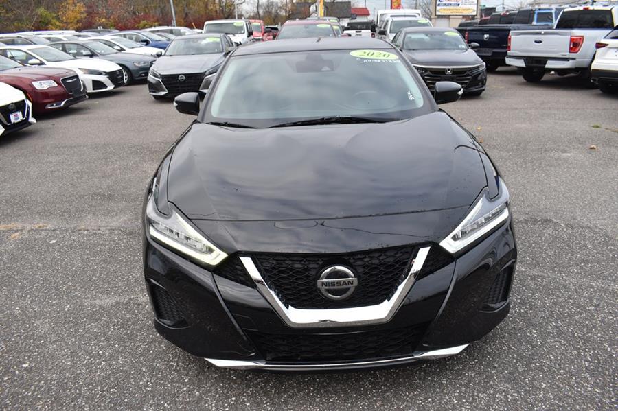 2020 Nissan Maxima SV photo 2