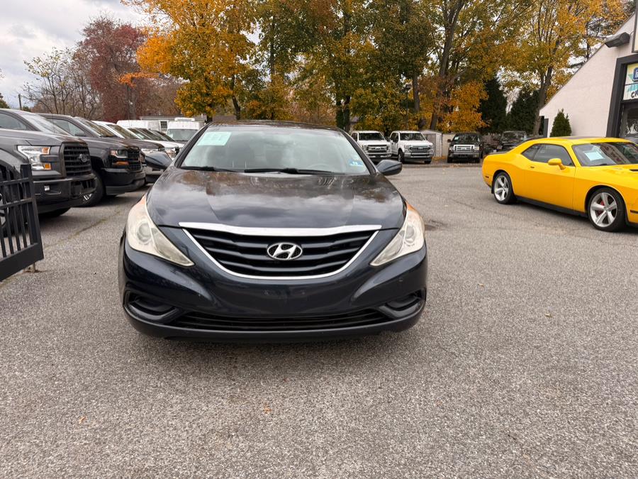 Used 2012 Hyundai Sonata in Huntington Station, New York | Huntington Auto Mall. Huntington Station, New York