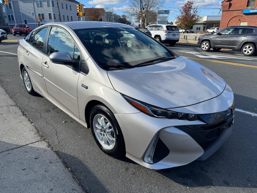 2021 Toyota Prius Prime XLE photo 3