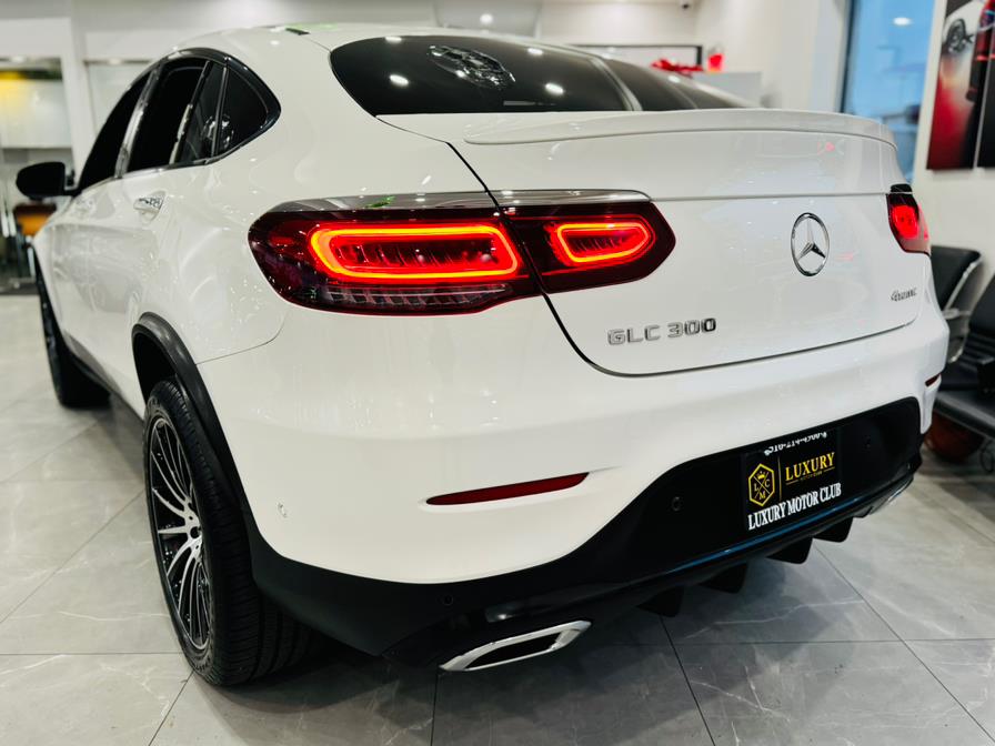 2023 Mercedes Benz GLC 300 4MATIC photo 3