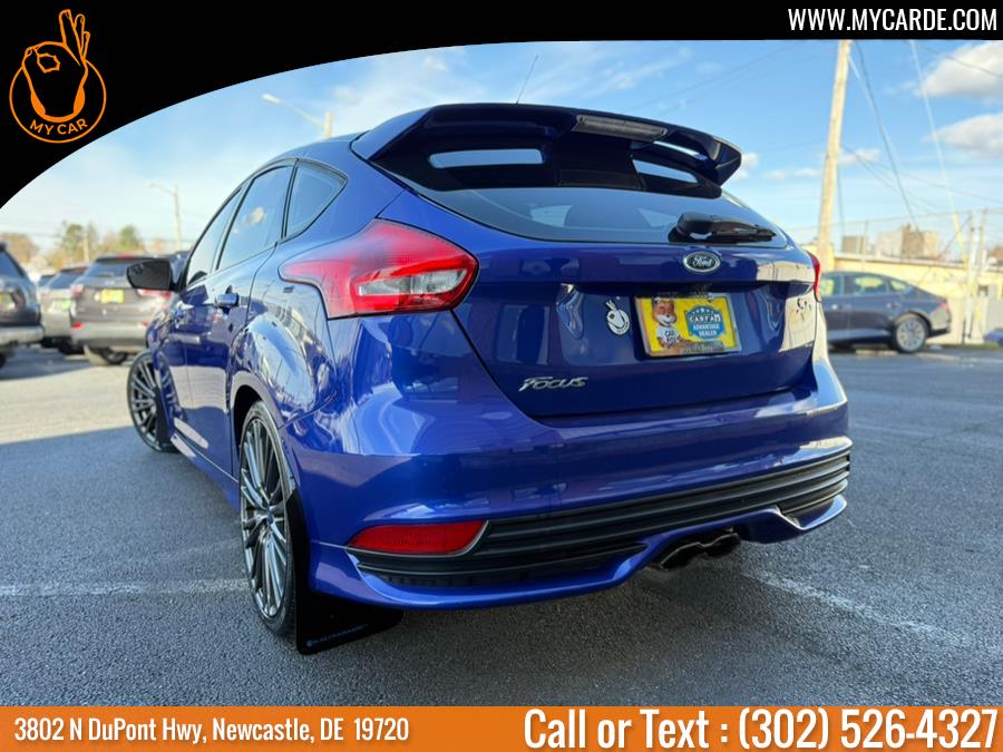 2015 Ford Focus ST photo 2