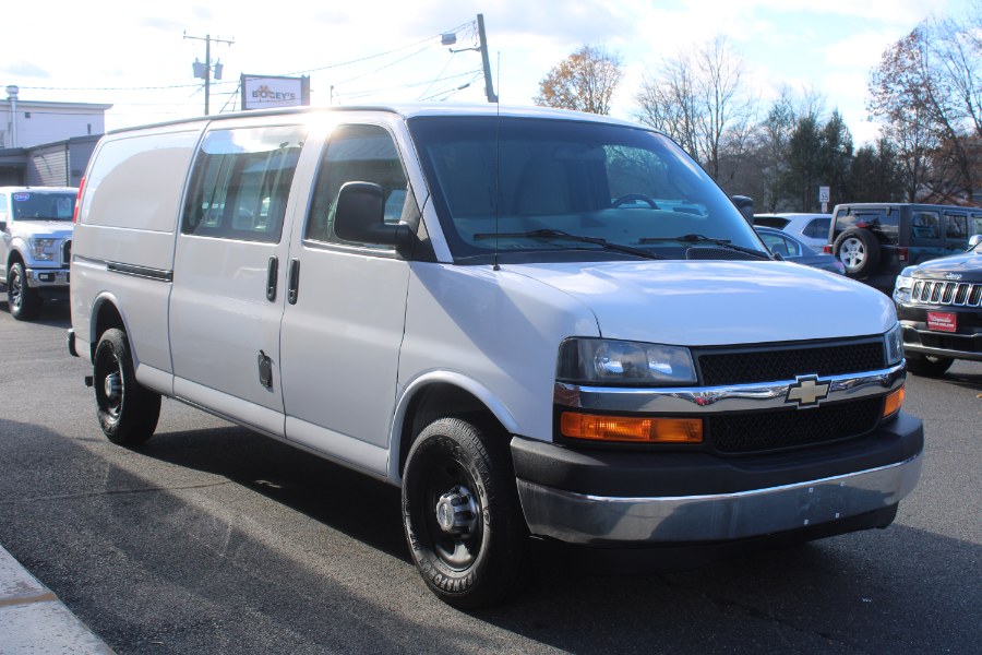 2017 Chevrolet Express Cargo Van 3500 photo 4