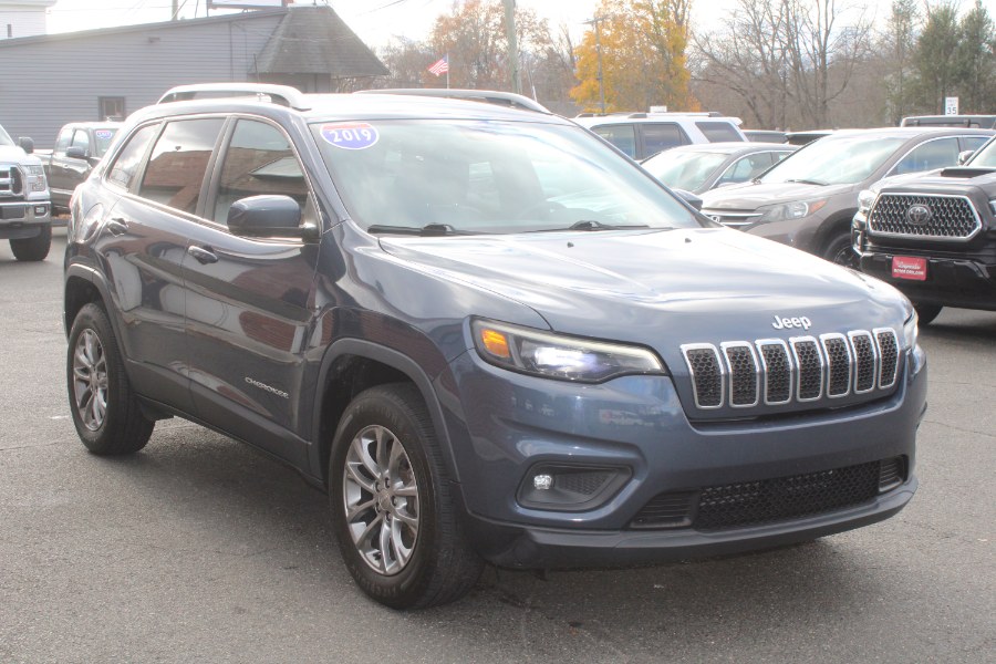 2019 Jeep Cherokee Latitude Sport photo 3