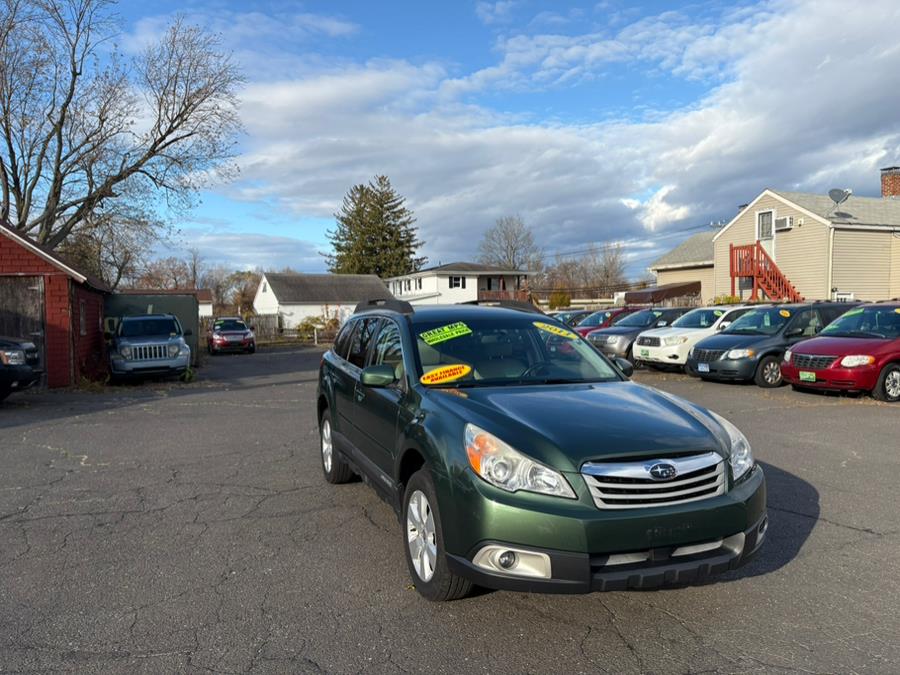 2011 Subaru Outback 4dr Wgn H4 Auto 2.5i Prem AWP, available for sale in East Windsor, Connecticut | CT Car Co LLC. East Windsor, Connecticut