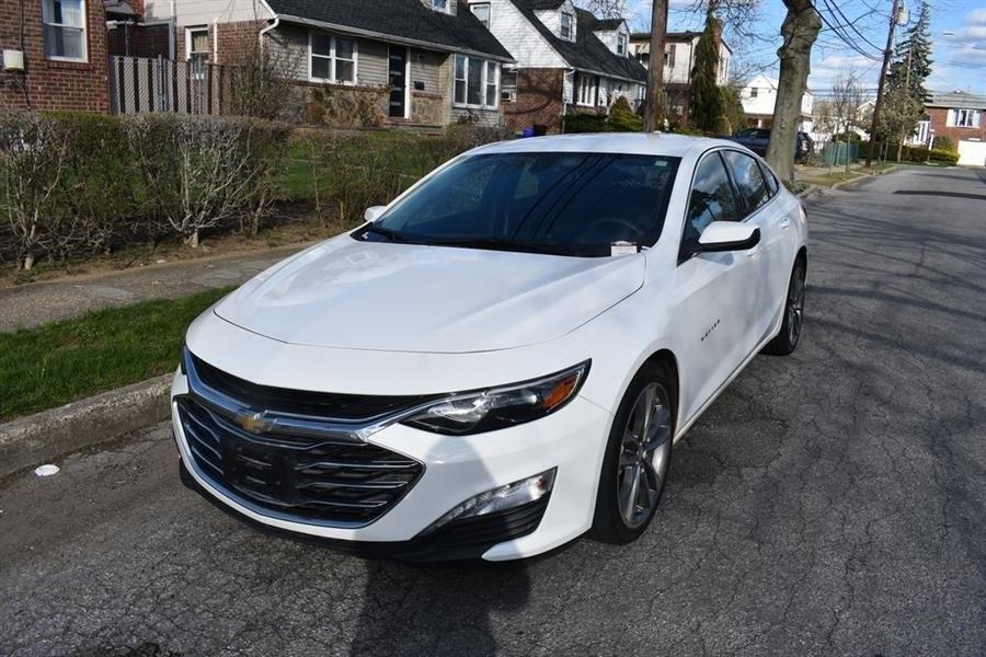 2024 Chevrolet Malibu 1LT photo 2