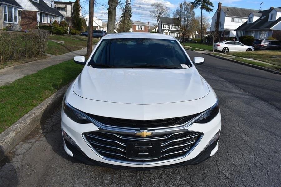 2024 Chevrolet Malibu 1LT photo 3