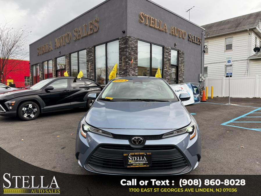 2023 Toyota Corolla LE's photo