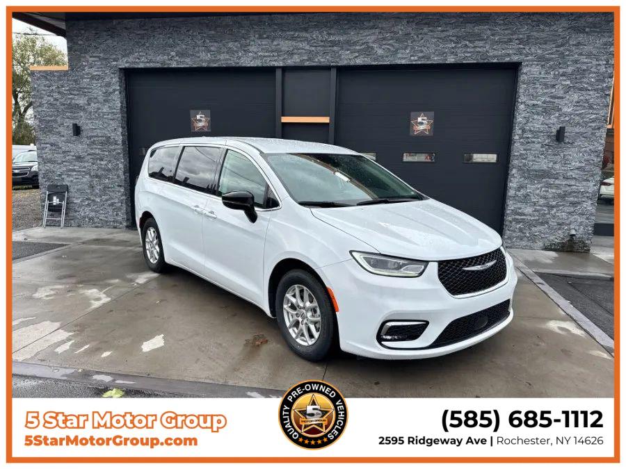 Used 2024 Chrysler Pacifica in Rochester, New York | 5 Star Motor Group. Rochester, New York
