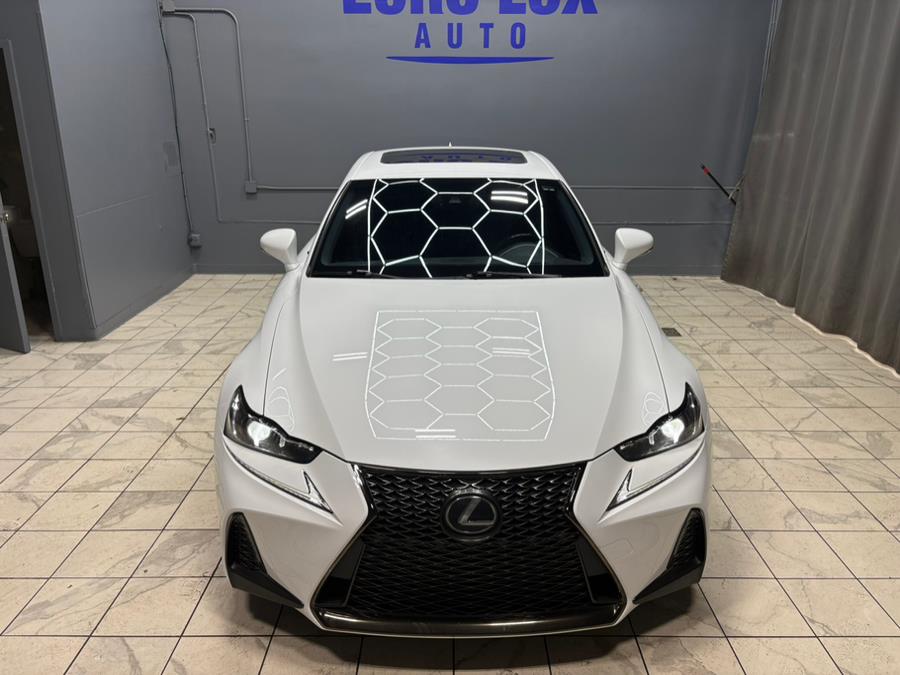 2018 Lexus IS 300 F SPORT AWD photo 2