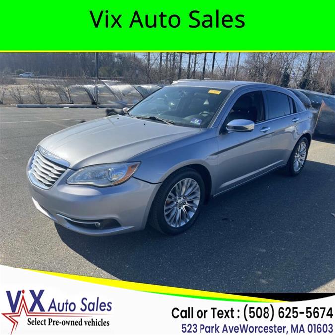 2013 Chrysler 200 Limited's photo