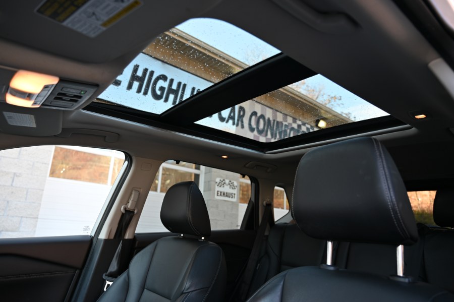 2021 Nissan Rogue SL photo 3