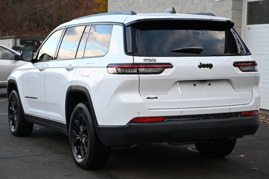 2024 Jeep Grand Cherokee Altitude photo 4