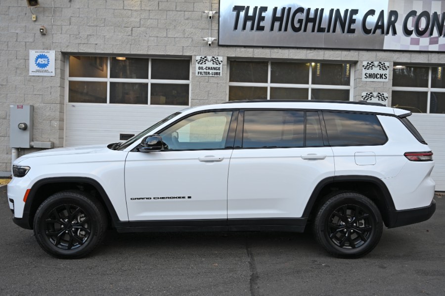 2024 Jeep Grand Cherokee Altitude photo 3