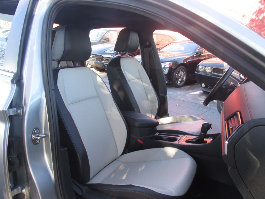 2019 Volkswagen Jetta SE R-Line photo 3