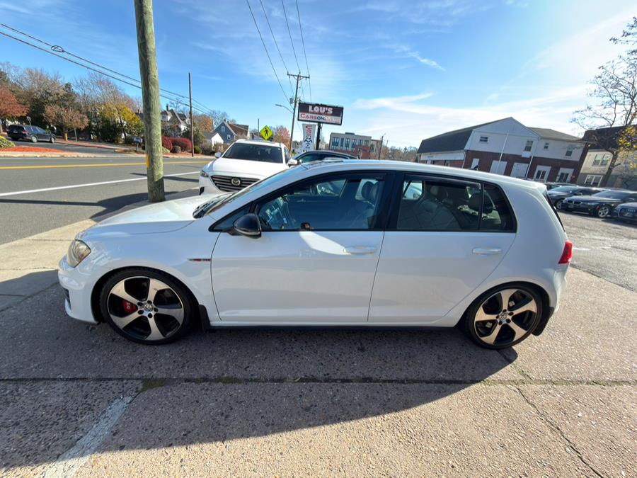 2017 Volkswagen Golf GTI SE photo 4