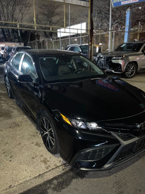 2024 Toyota Camry SE Auto (Natl), available for sale in BROOKLYN, New York | Deals on Wheels International Auto. BROOKLYN, New York