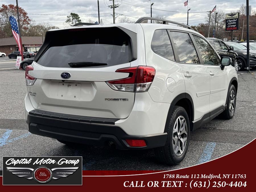 2019 Subaru Forester 2.5i Premium photo 3