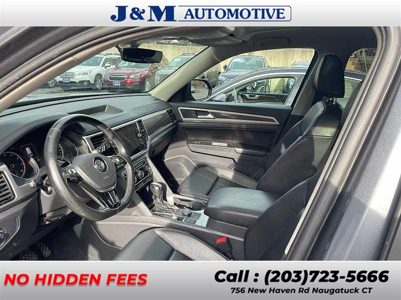 2018 Volkswagen Atlas SEL photo 2