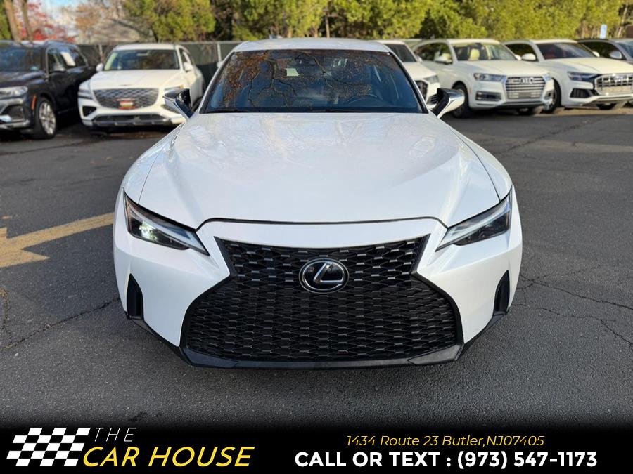 2021 Lexus IS 300 photo 3