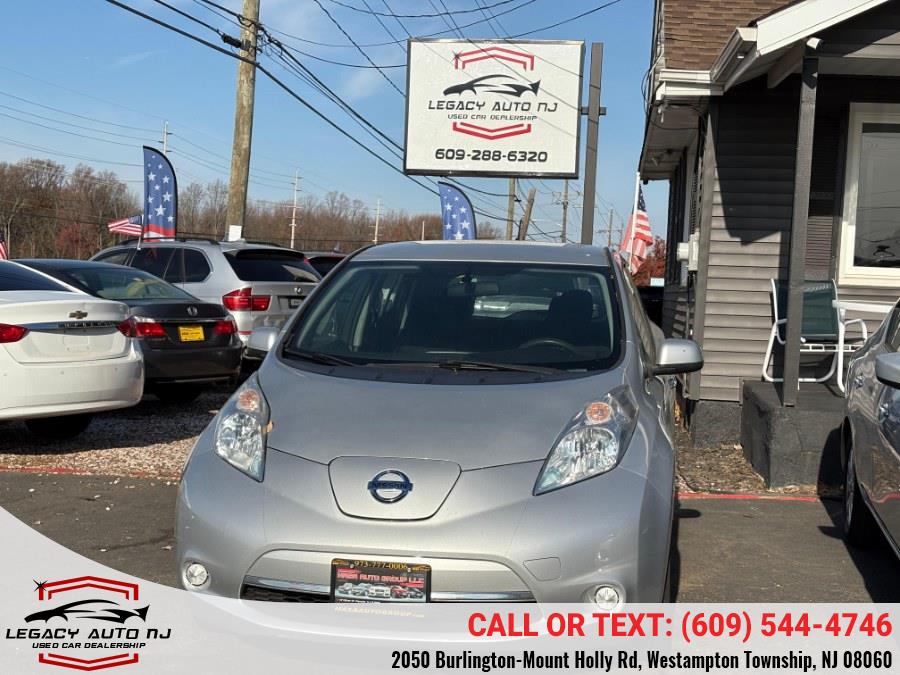 2016 Nissan LEAF SV's photo