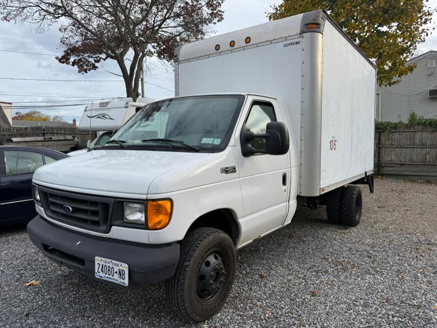 2004 Ford Econoline Commercial Cutaway E-450 Super Duty 158" WB DRW, available for sale in West Babylon, New York | Best Buy Auto Stop. West Babylon, New York