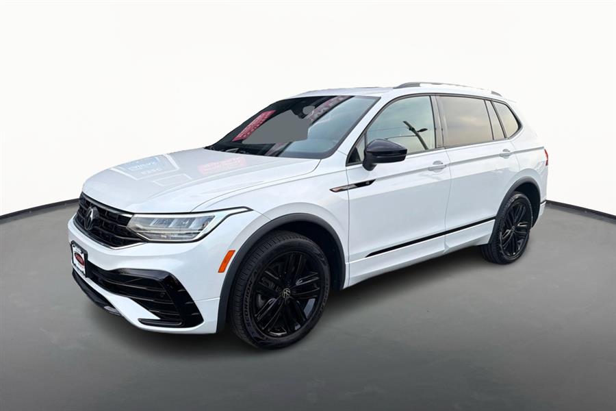 Used 2022 Volkswagen Tiguan in Lindenhurst, New York | Power Motor Group. Lindenhurst, New York