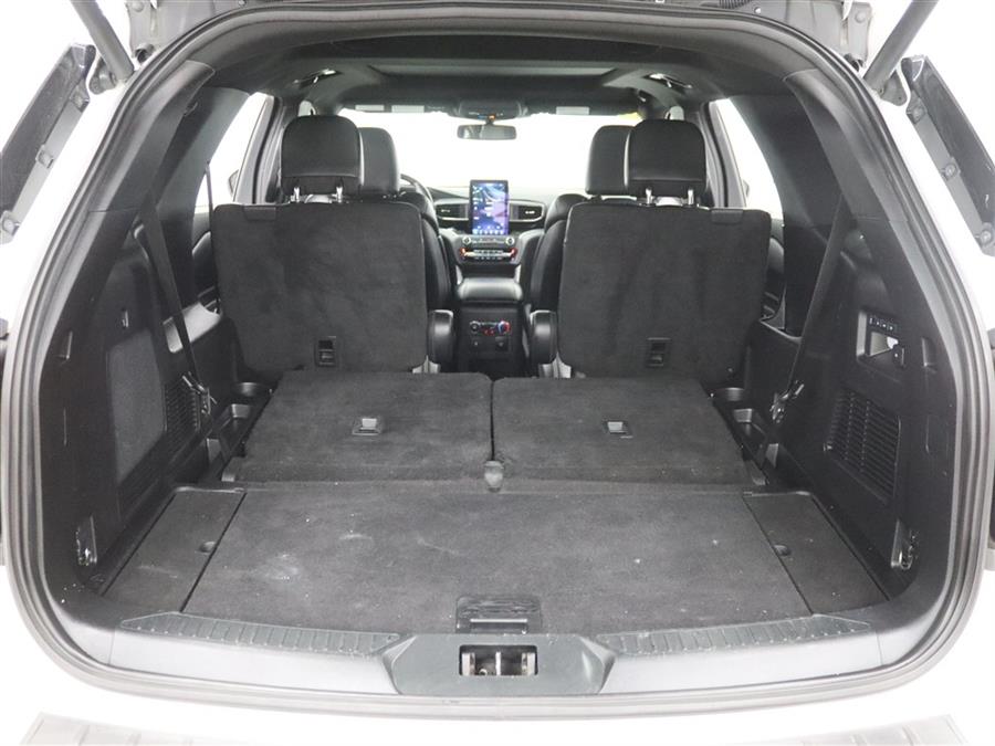 2020 Ford Explorer ST photo 4