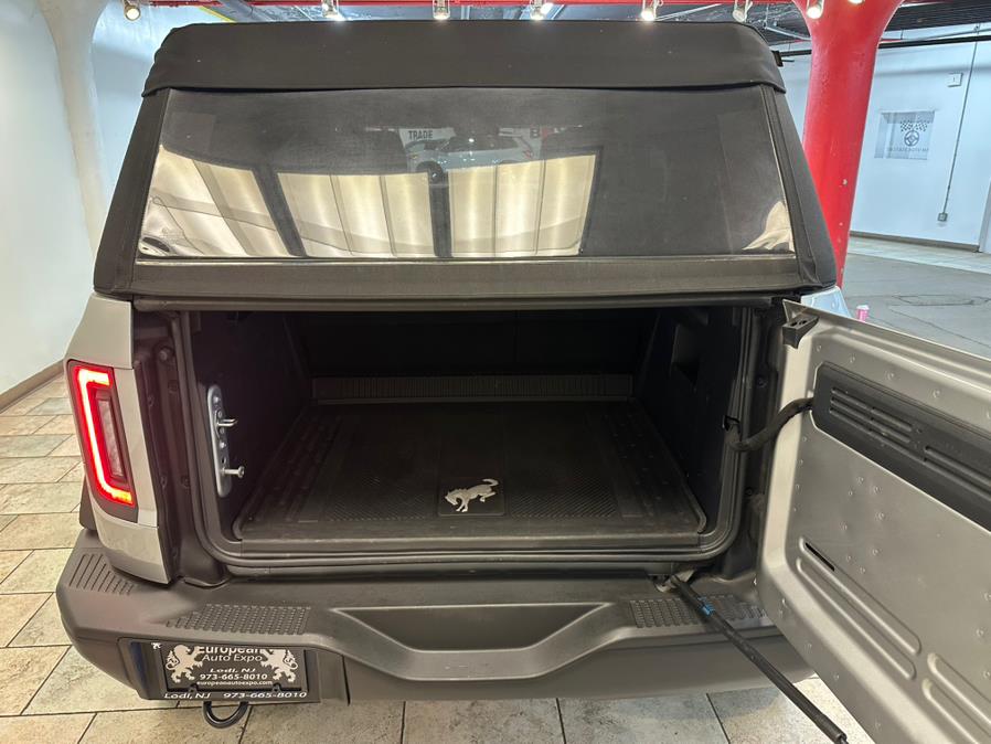 2022 Ford Bronco Black Diamond photo 4