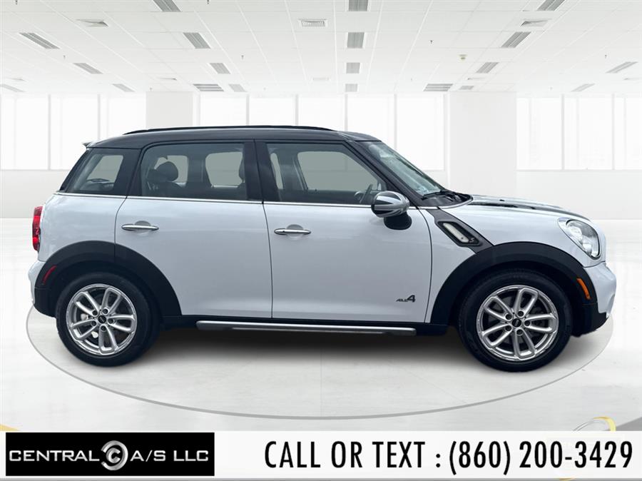 2015 Mini Countryman ALL4 S photo 3