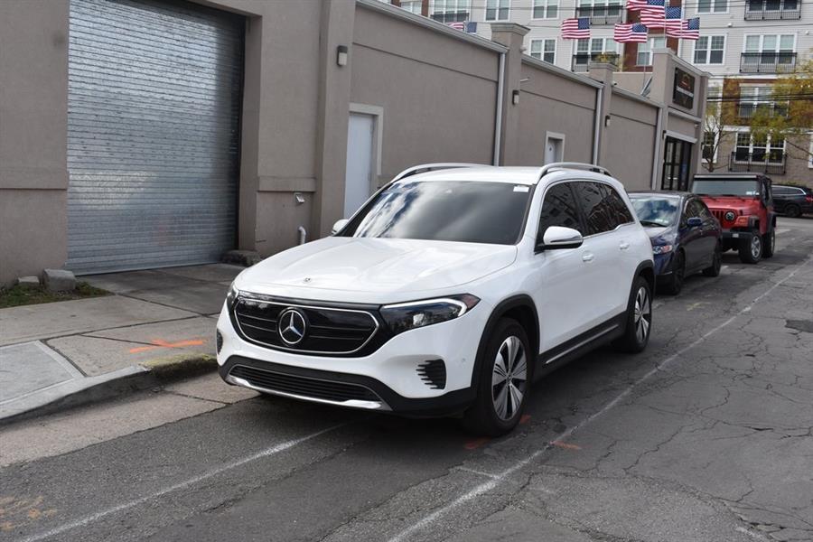 2023 Mercedes Benz EQB 300 4MATIC photo 2