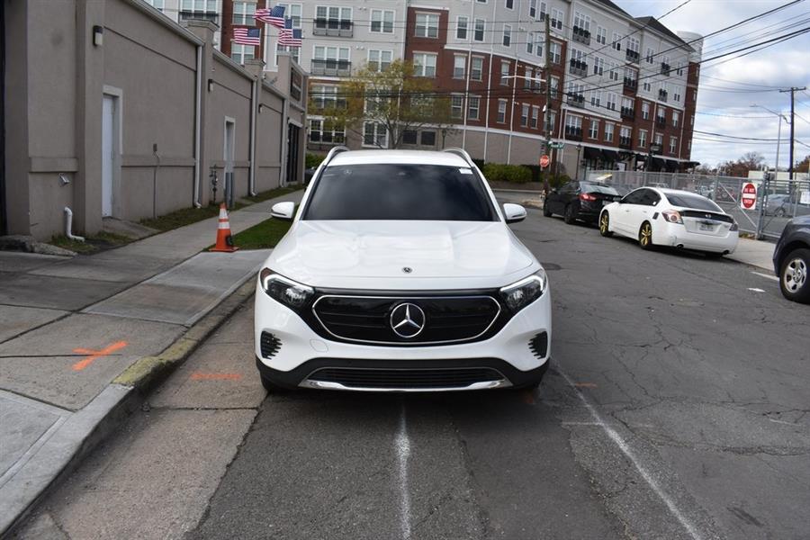 2023 Mercedes Benz EQB 300 4MATIC photo 3