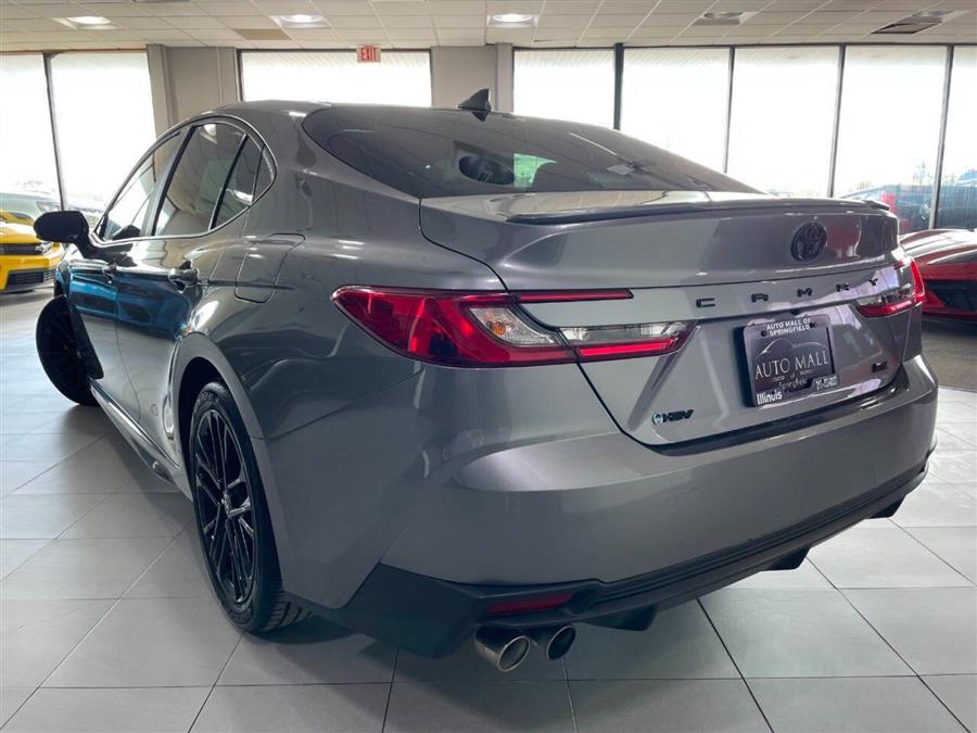 2025 Toyota Camry SE photo 3