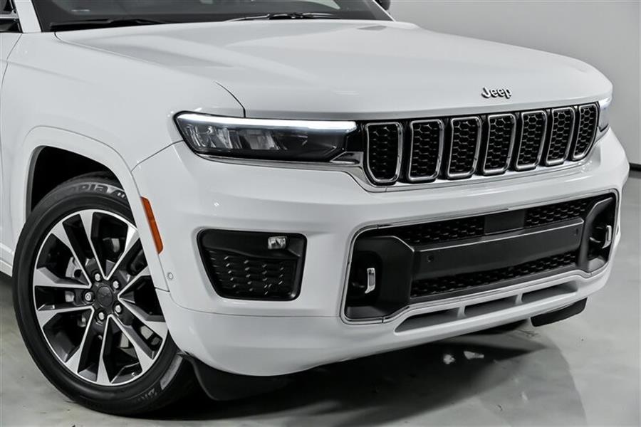 2021 Jeep Grand Cherokee Overland photo 4