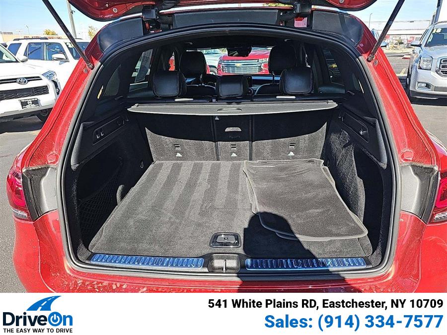 2020 Mercedes Benz GLC 63 4MATIC AMG photo 3