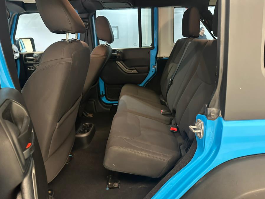 2017 Jeep Wrangler Unlimited Sport photo 4