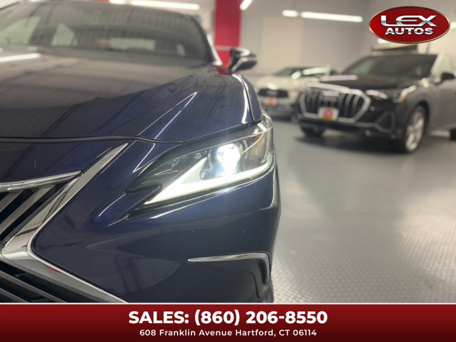 2019 Lexus ES 350 photo 4