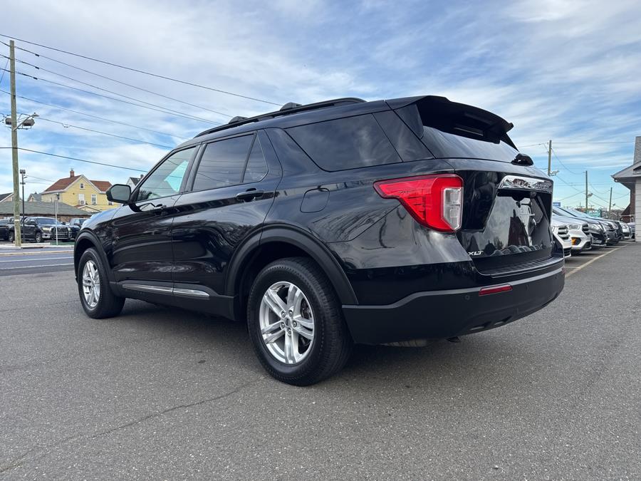 2020 Ford Explorer XLT photo 2