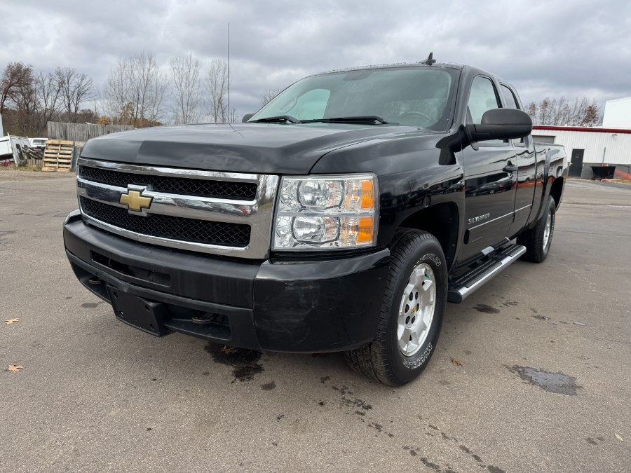 2010 Chevrolet Silverado 1500 4WD Ext Cab 143.5" LT, available for sale in Ortonville, Michigan | Marsh Auto Sales LLC. Ortonville, Michigan