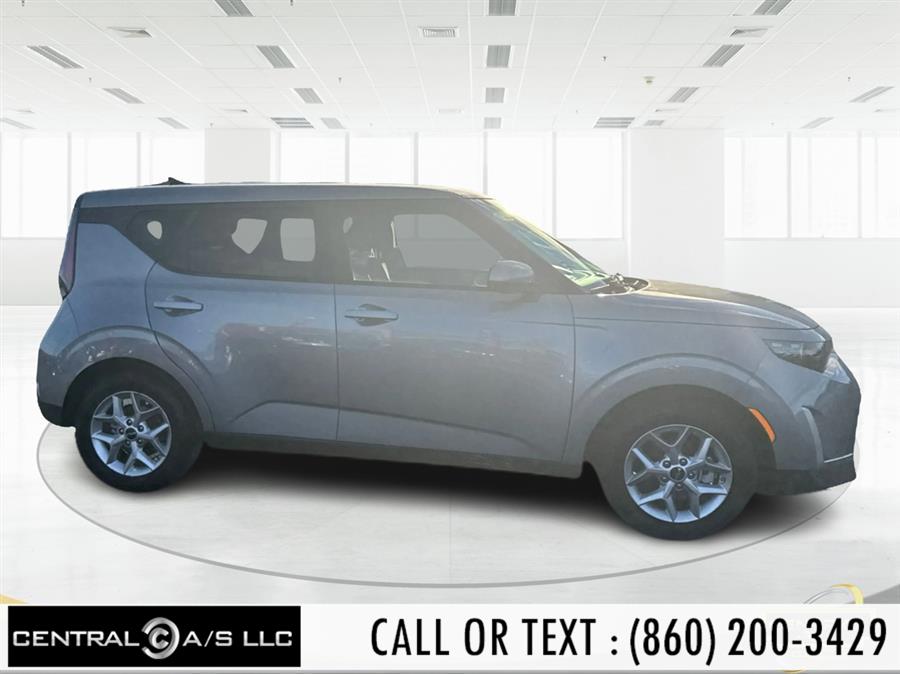 2023 Kia Soul LX S photo 4